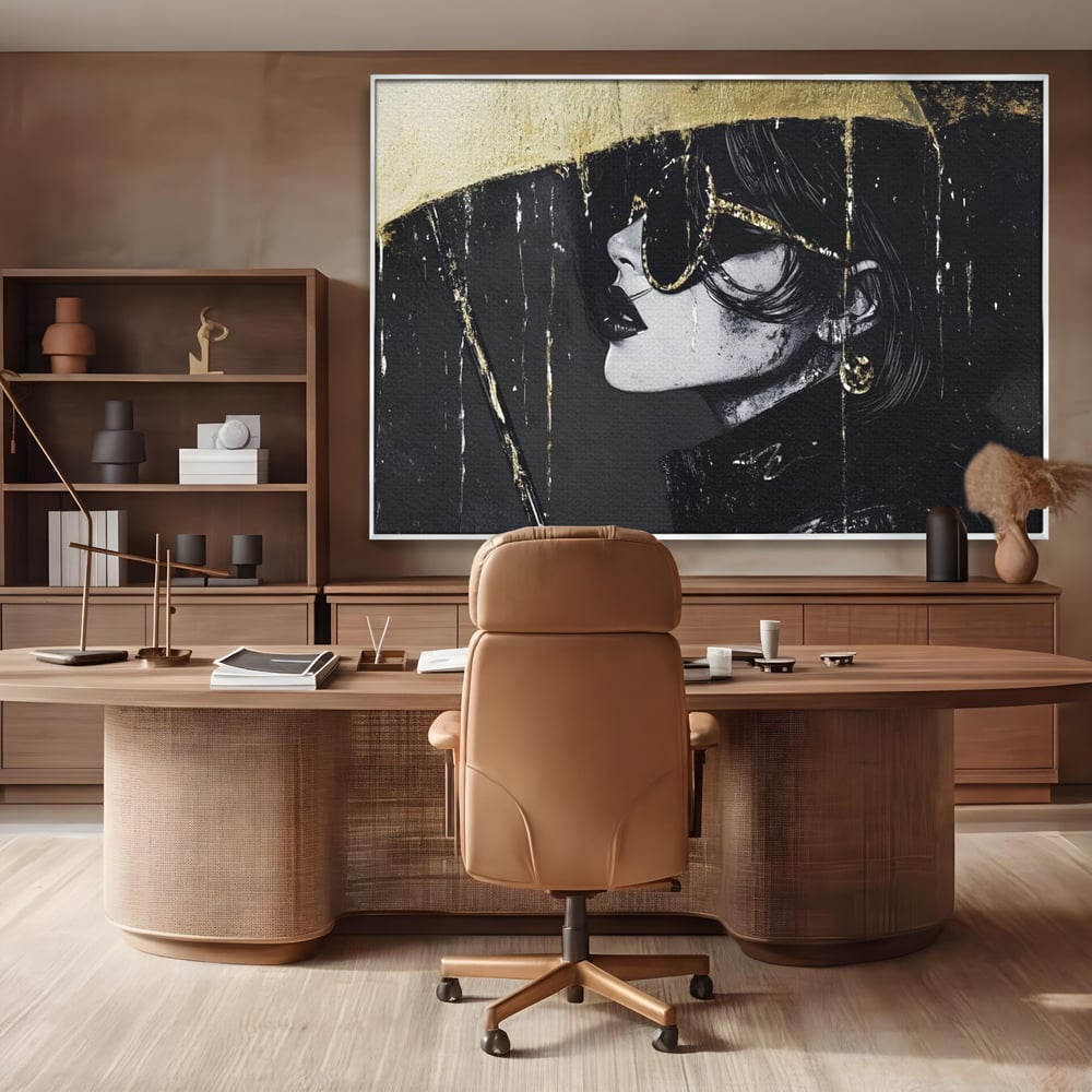 Tablou canvas cu tablou canvas cu femeie in ploaie stilizata, in rama de aluminiu argintiu, pe perete intr-un birou